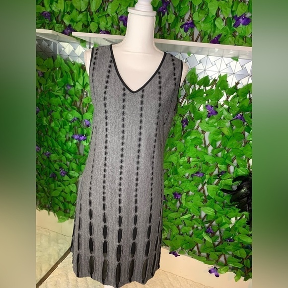 Saint Tropez West Women’s Medium Black & Gray Overlay Cutout Pattern Tank Dress - Picture 2 of 12